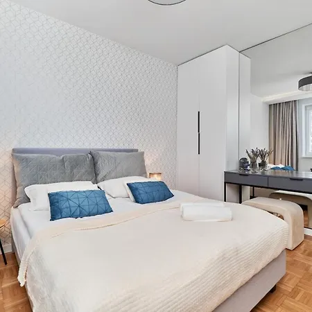 In The Heart Of By Renters Prestige * Wroclaw