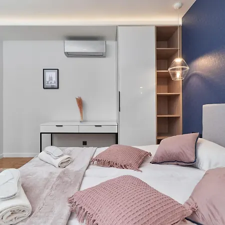 In The Heart Of By Renters Prestige Apartment Wroclaw