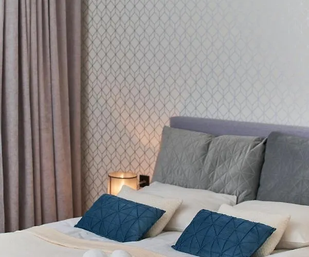 In The Heart Of By Renters Prestige Apartamento